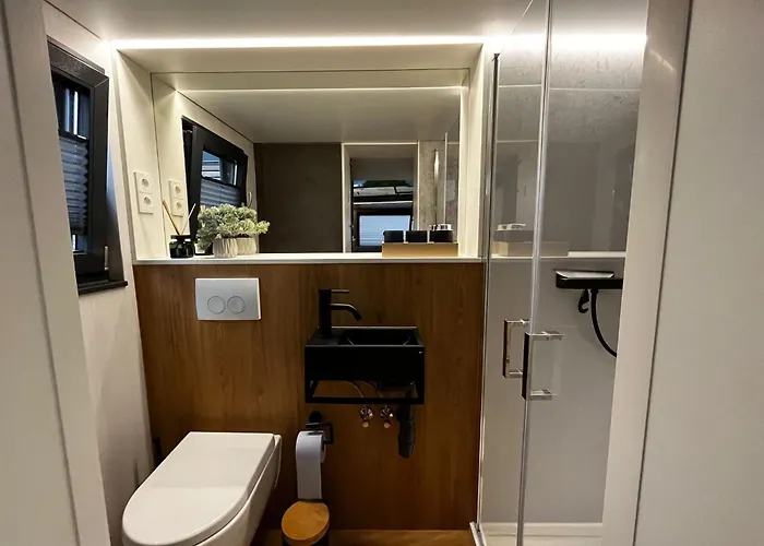 Sea Side Tiny House London Humboltsee